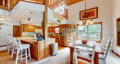 Contemporary lakefront cabin with pool access, washer/dryer, & furnished deck