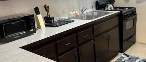 Microwave, oven, stovetop, coffee/tea maker