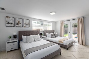 3 bedrooms, iron/ironing board, WiFi, bed sheets