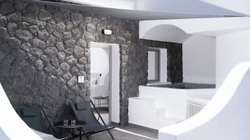 Comfort Suite with Hot Tub | Terrace/patio