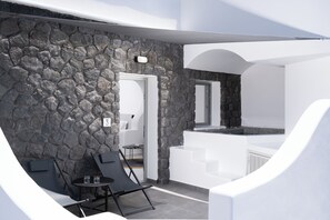 Comfort Suite with Hot Tub | Terrace/patio