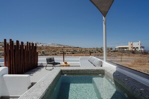 Deluxe Suite with Hot Tub and Sea View | Utsikt fra rommet