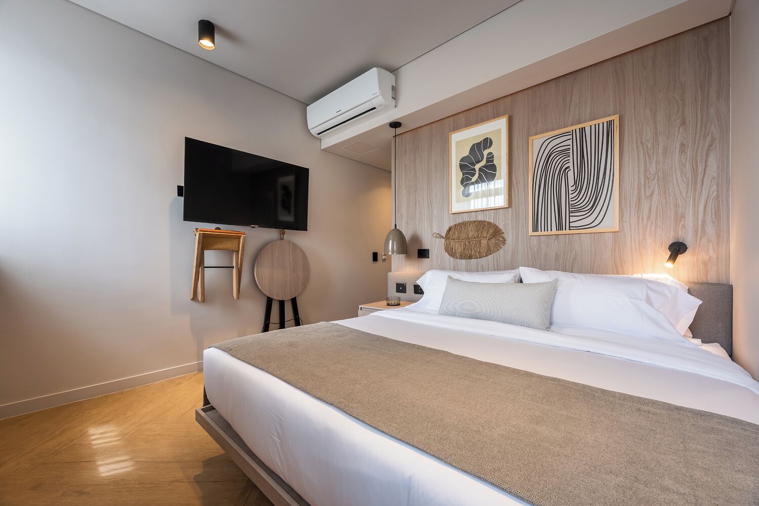 Superior Double Room | Premium bedding, minibar, in-room safe, laptop workspace