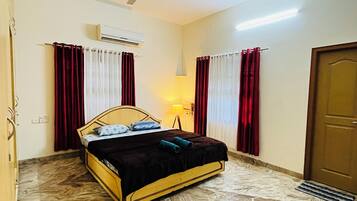 3 dormitoris, caixa forta a l'habitació, wifi gratuïta i roba de llit