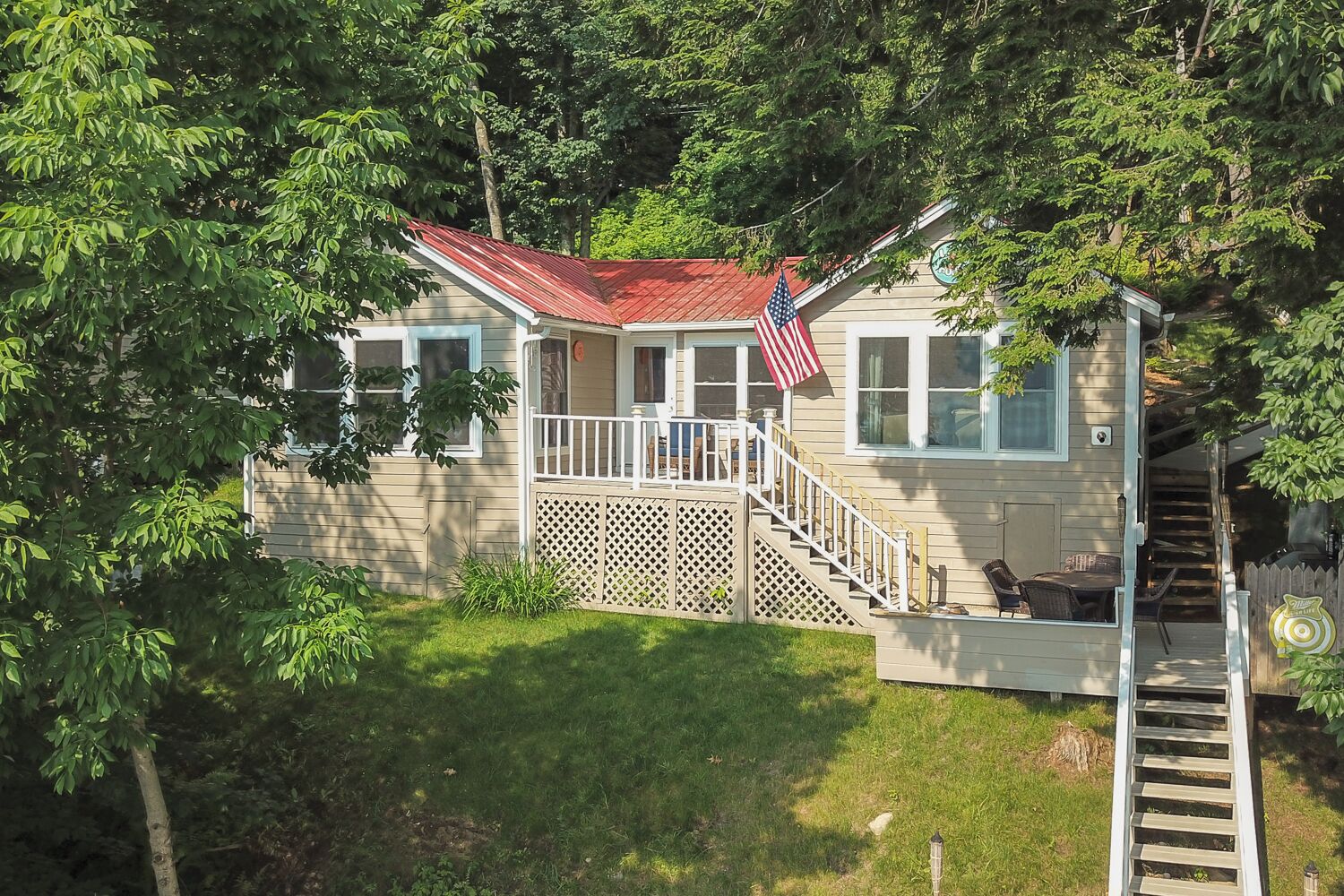 Perfect getaway on the lake!