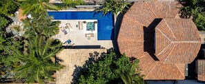 Exterior - Playa Potrero - beachfront Villa, big private pool: Bella Catalina (Potrero)