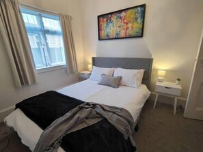 3 Schlafzimmer, Bügeleisen/Bügelbrett, Reisekinderbett, WLAN