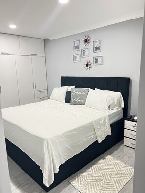 3 bedrooms, iron/ironing board, free WiFi, bed sheets - Beautiful Apartment 3 bedrooms, 3 BR with private Jacuzzi. Perfect for families (Guadalajara De Buga)