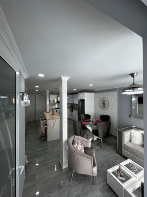 Interior - Beautiful Apartment 3 bedrooms, 3 BR with private Jacuzzi. Perfect for families (Guadalajara De Buga)