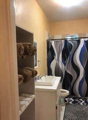 Seife, Shampoo, Toilettenpapier