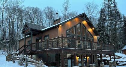Chalet El Dorado: Lake House near Mont-Tremblant