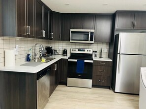 Microwave, oven, stovetop, dishwasher