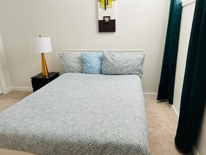 2 bedrooms, iron/ironing board, free WiFi, bed sheets