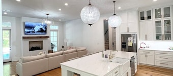 IMMACULATE 5 bedroom home in one of Oxfords most desired neighborhoods w/ a pool