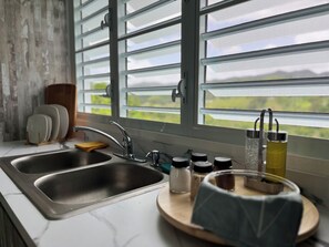 Fridge, microwave, oven, stovetop - Campo en la Cuidad (Trujillo Alto)