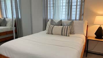 3 bedrooms, iron/ironing board, free WiFi, bed sheets