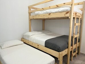 3 chambres, fer et planche Ă repasser, Wi-Fi gratuit, draps fournis