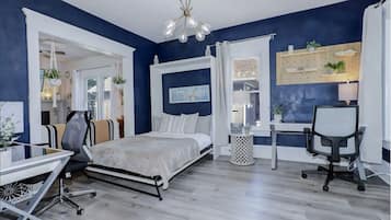 3 habitaciones, tabla de planchar con plancha, wifi y ropa de cama