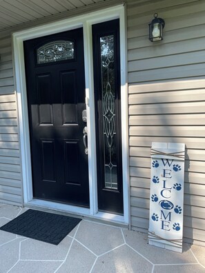 Exterior detail - Updated 4 br PSU home, close to campus (State College)