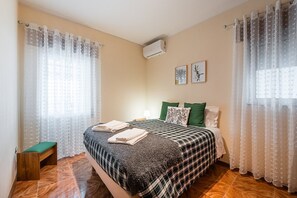 3 habitaciones, internet y ropa de cama 