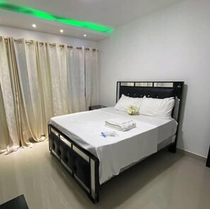 3 bedrooms - KING Apt moderno en Neftaly 3 (San Francisco de Macoris)
