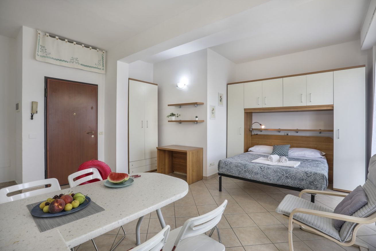 Fer et planche à repasser, Wi-Fi, literie fournie