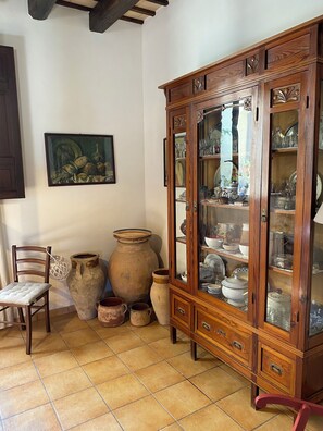 Interior - Renovated farmhouse nestled in the Sicilian countryside a few kilometers from the sea. (Custonaci)