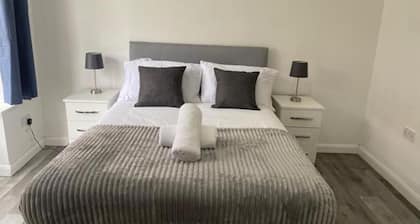 4 BRH for Large Group Birmingham