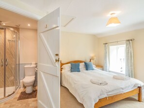 5 camere, con stile personalizzato, con arredamento individuale