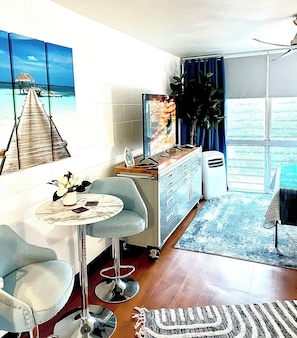 Dining - Beach Front Studio Condo with Secluded Beaches  (Hauula)