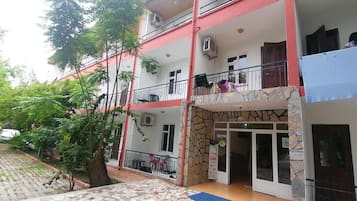 Facciata della struttura