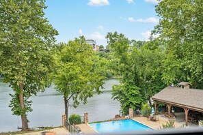 Pool - Fishing Dock & Lake Taneycomo Views, Near Branson Landing with Free Tickets (Branson)