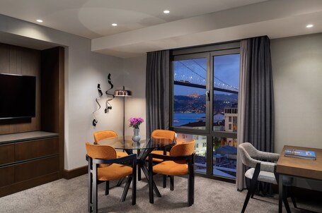 Crowne Plaza Istanbul Ortakoy Bosphorus, an IHG Hotel - Image 6