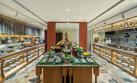 Crowne Plaza Istanbul Ortakoy Bosphorus, an IHG Hotel - Image 42