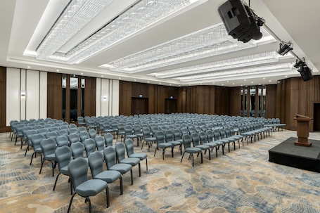Crowne Plaza Istanbul Ortakoy Bosphorus, an IHG Hotel - Image 27