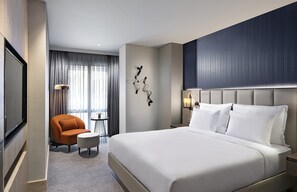 标准房, 1 张特大床 (Bosphorus Bridge View) | 迷你吧、客房内保险箱、笔记本电脑工作区、免费婴儿床