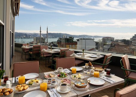 Crowne Plaza Istanbul Ortakoy Bosphorus, an IHG Hotel - Image 50