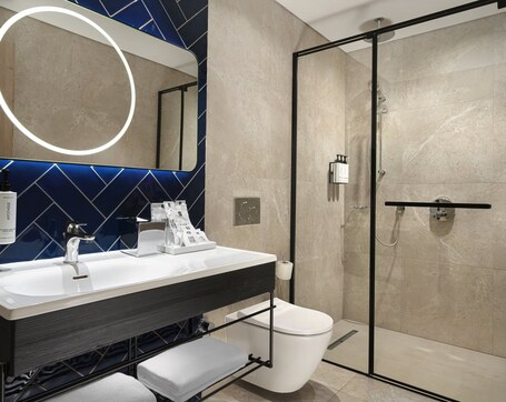 Crowne Plaza Istanbul Ortakoy Bosphorus, an IHG Hotel - Image 45