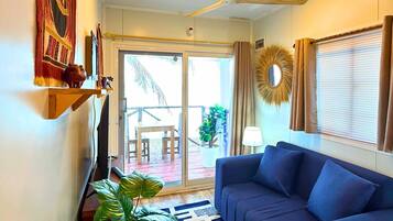 ๋์งํธ ์ฑ๋ ์์ฒญ์ด ๊ฐ๋ฅํ 40์ธ์น ํ๋ฉด TV, ๋ทํ๋ฆญ์ค, ํ๋ฃจ