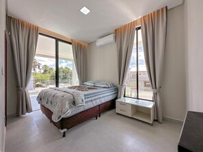 5 dormitorios, tabla de planchar con plancha, wifi y ropa de cama