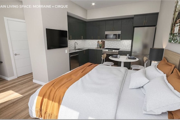 Een bureau, gratis wifi, beddengoed