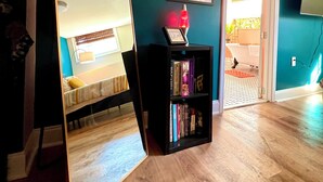 Interior - Cozy Basement Apartment w/ Spa Bathroom Suite (Atlanta)