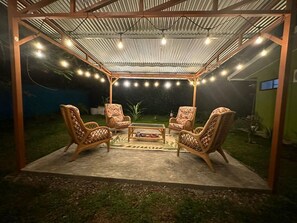 Terrace/patio - Casa Amapola en Cabinas con Piscina ¡A 5 Minutos del Parque Nacional de Cahuita! (Cahuita)