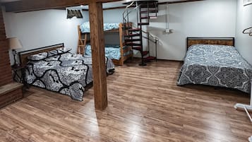 1 bedroom, free WiFi, bed sheets