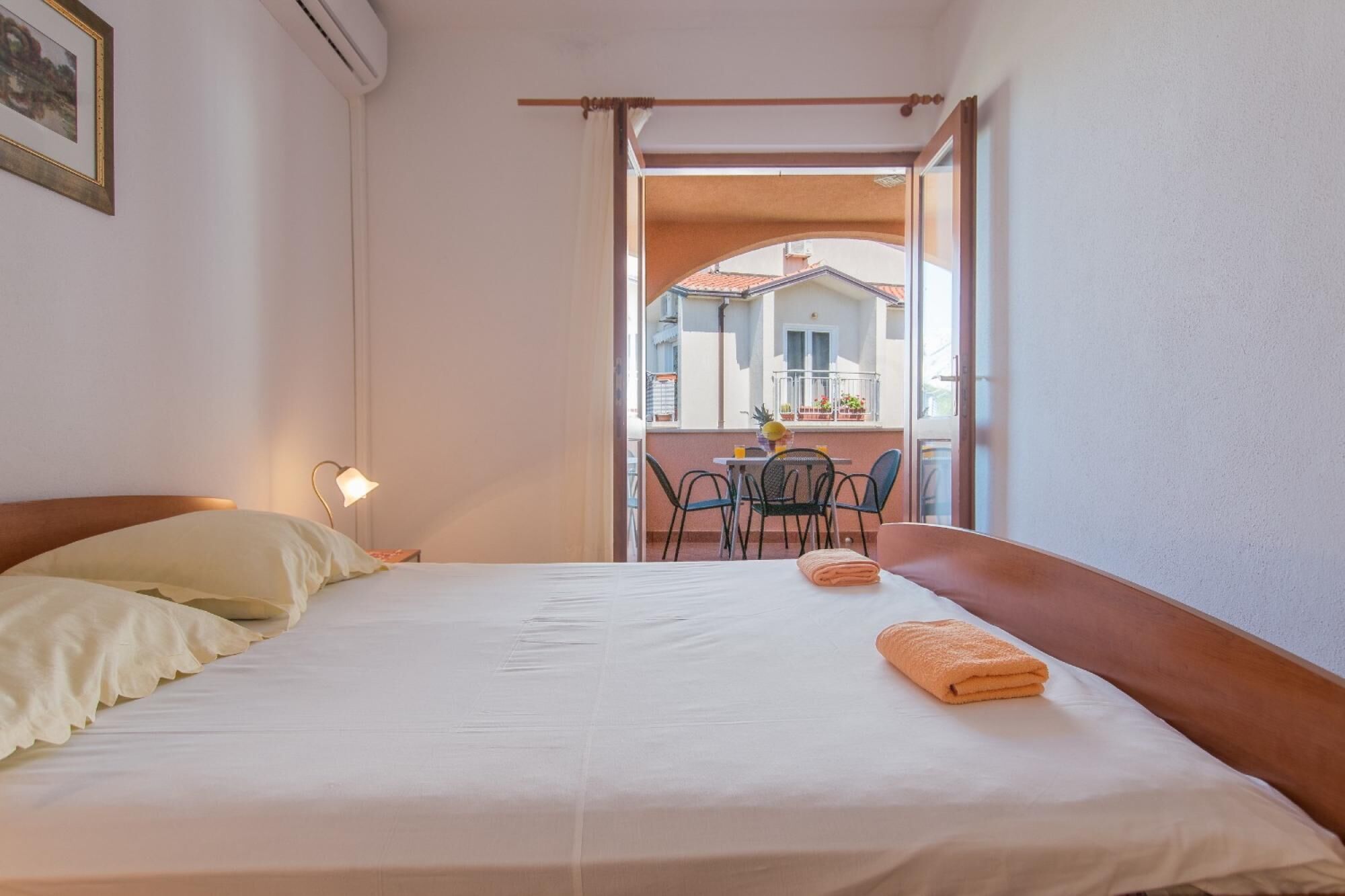 Apartment, Smoking | 8 bedrooms