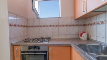 Apartment, Smoking | 8 bedrooms