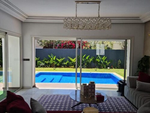 Luxury villa centrally located
