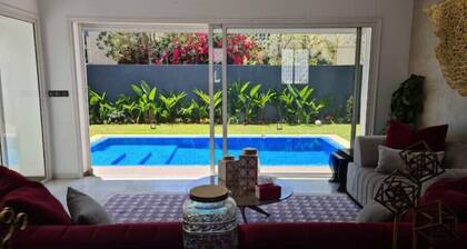 Luxury villa centrally located