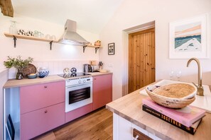 Fridge, oven, stovetop, toaster