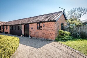 Exterior - The Studio, Ivy Lodge Barn, Hoo (Hoo)